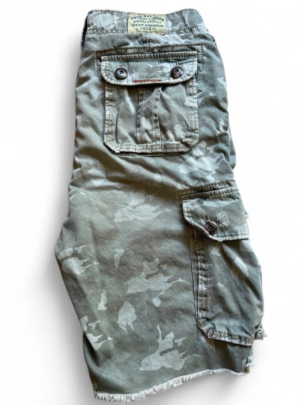 True Religion Men's Camouflage Cargo Utility Shorts - Olive Green - Picture 4 of 6
